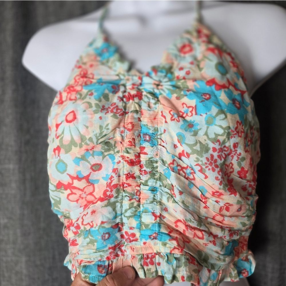 AMERICAN EAGLE Floral Ruffle Crop - Picture 4 of 8